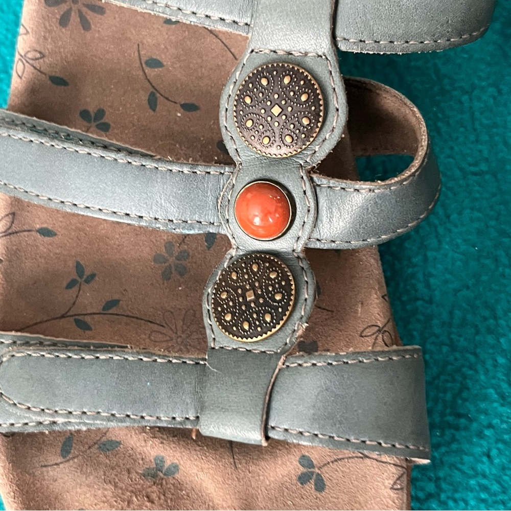 Taos Prize 3 Blue Gray Sandals with Orange Accents Sz 7 - Picture 9 of 10